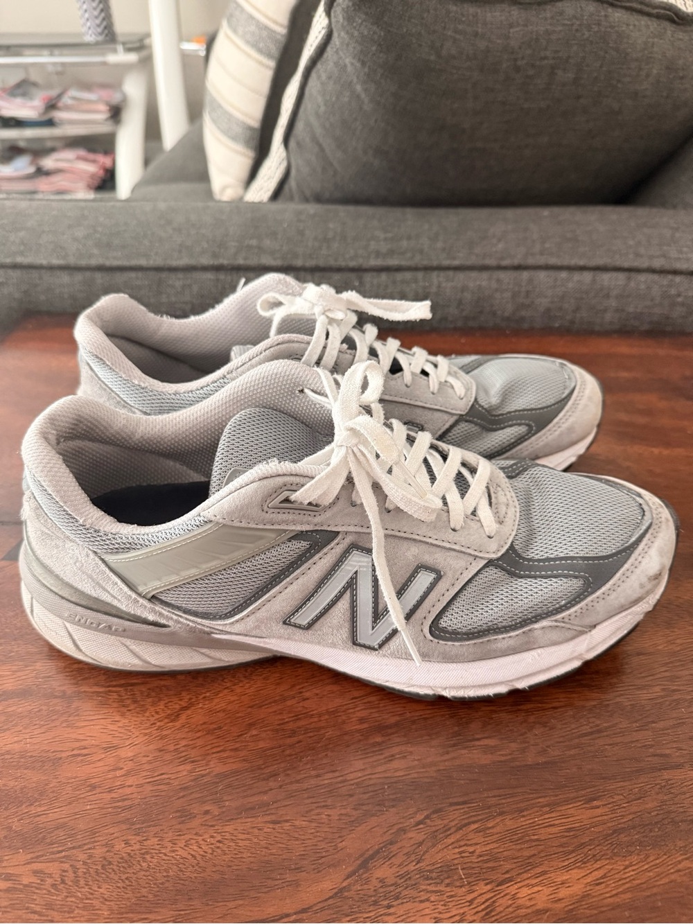 New Balance 990v5